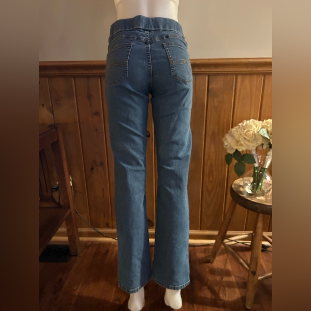 Pull on denim jeggings, 10P Lee Styleup boot cut flat front jeans, petite, short - Picture 5 of 12
